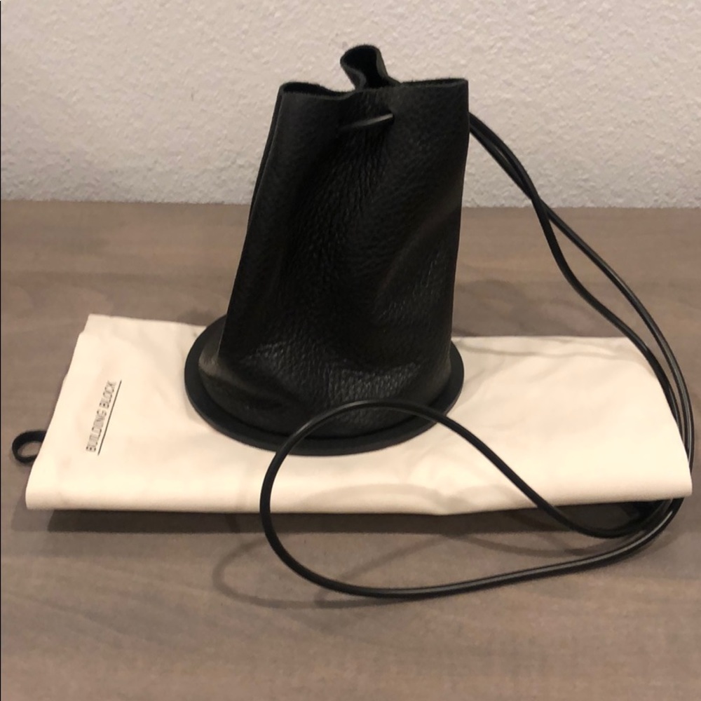 Building Block mini bucket bag black